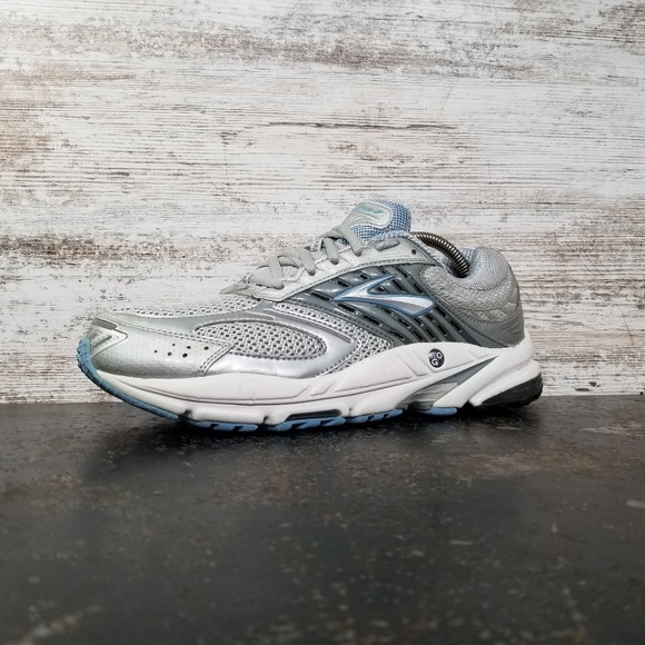 brooks cross trainers